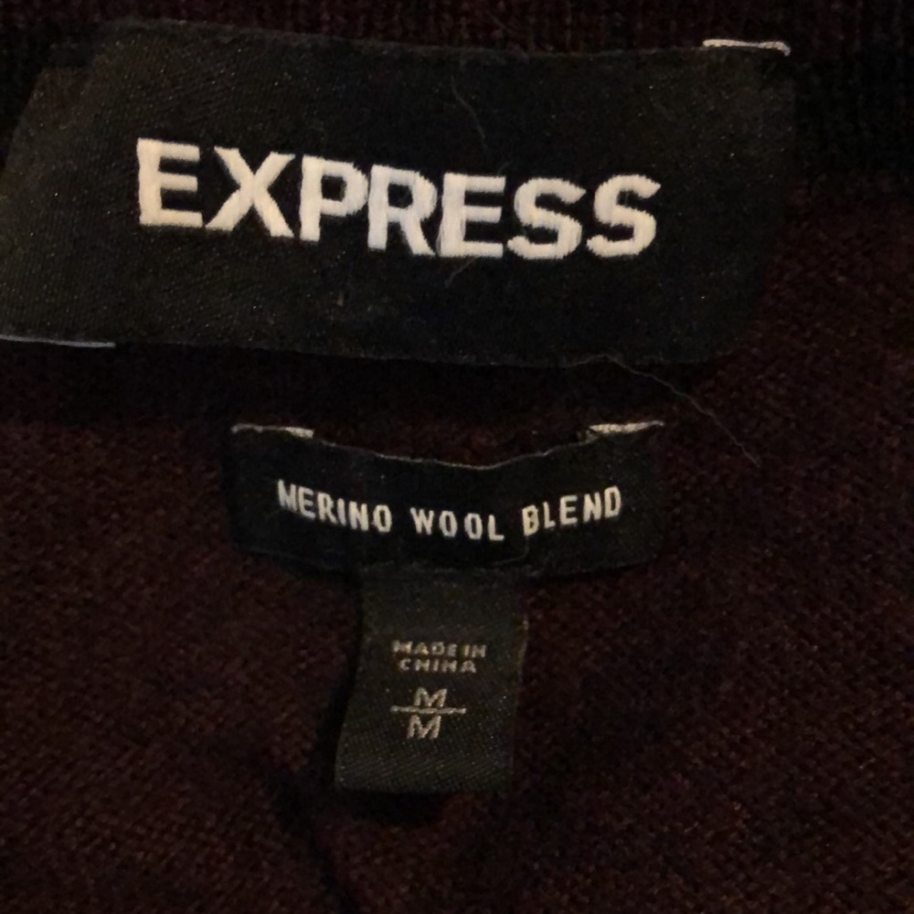 Express sweater - Picture 3 of 3